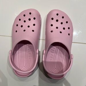 Pink crocs size Men’s 7 Women’s 9